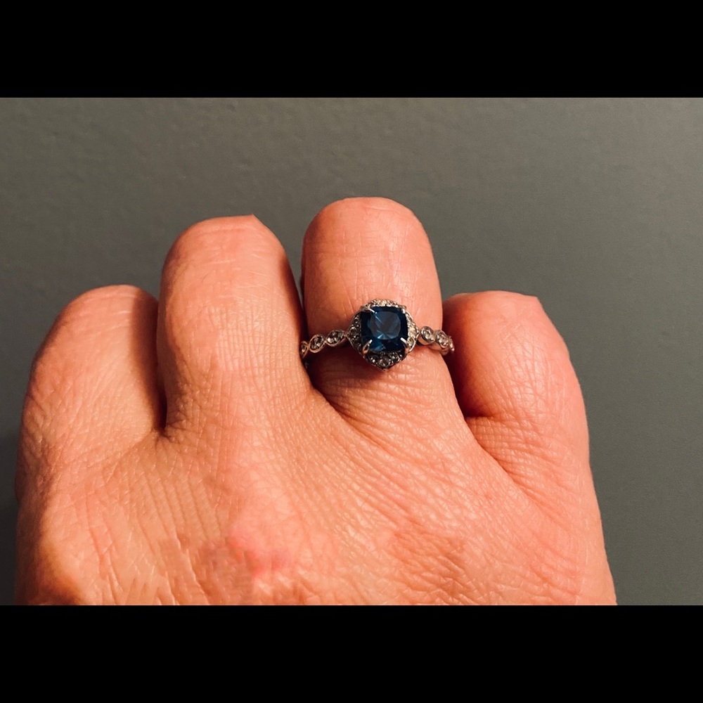 V3 Jewelry London Blue and White Topaz ring -sz8